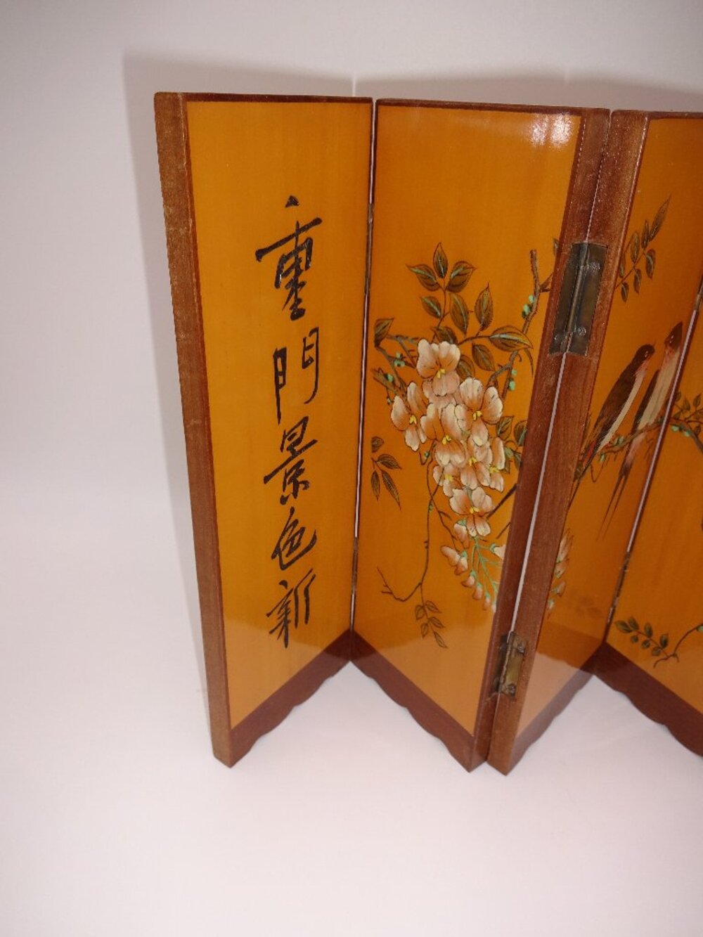 Vintage Mini Chinese 6-Panel Folding Wood Tabletop Screen Swallows Blossoms - Picture 2 of 10
